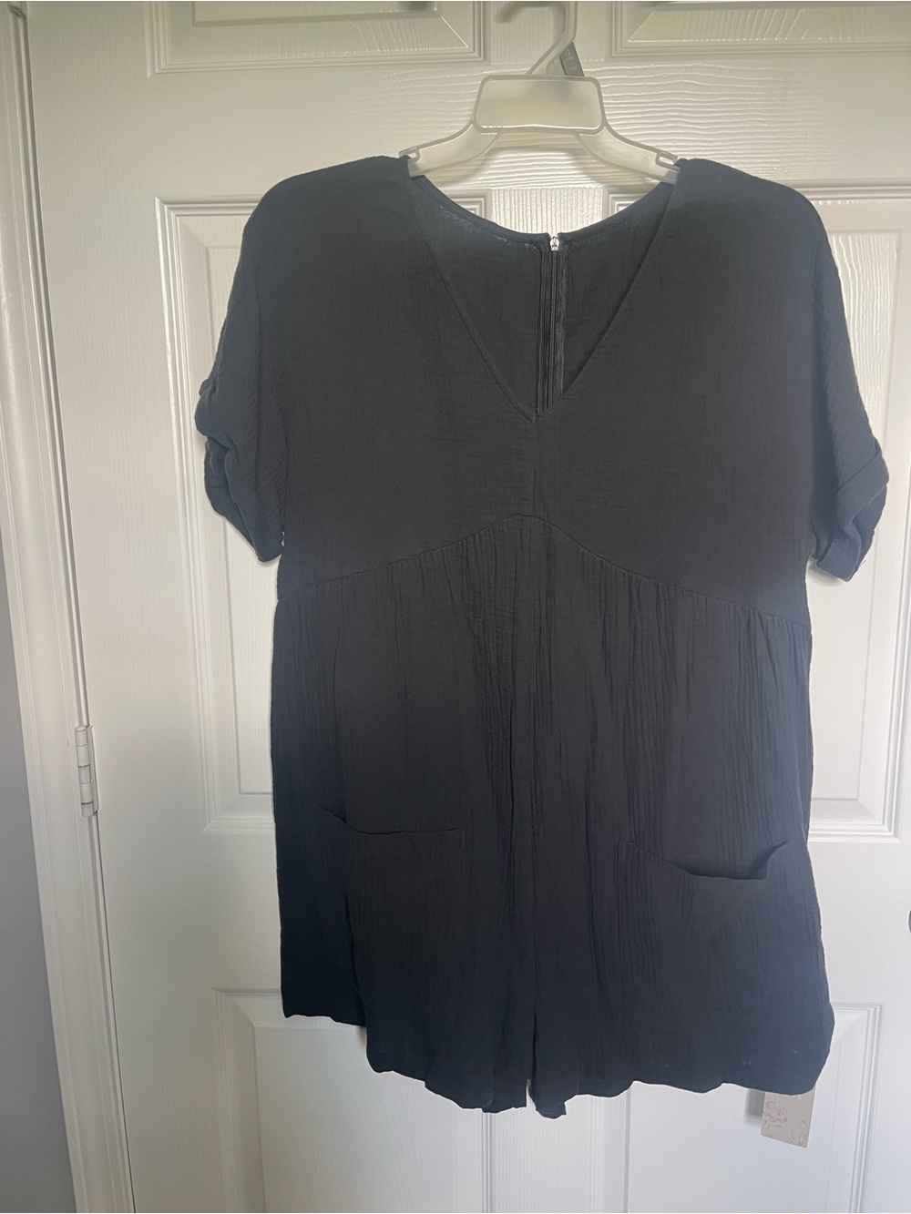 Black V-Neck Short Sleeve Women’s Linen Romper NWT Size XL